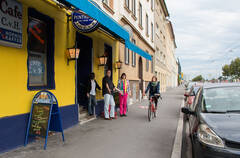 Cafe-CvH_Wirt_01_15x10.jpg