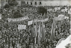 Befreiung-1_Kundgebung-Freiheitsplatz-Juni-1945-KP_SP.jpg