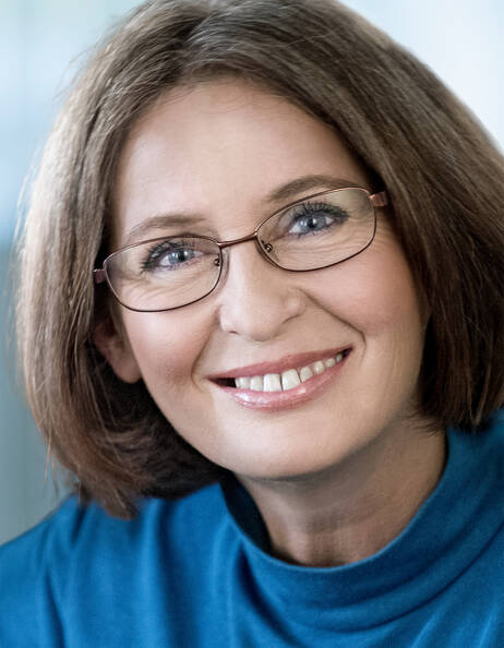Herunterladen: Elke_Kahr_Portrait_2016-11-28.jpg Dateivorschau: Elke_Kahr_Portrait_2016-11-28.jpg